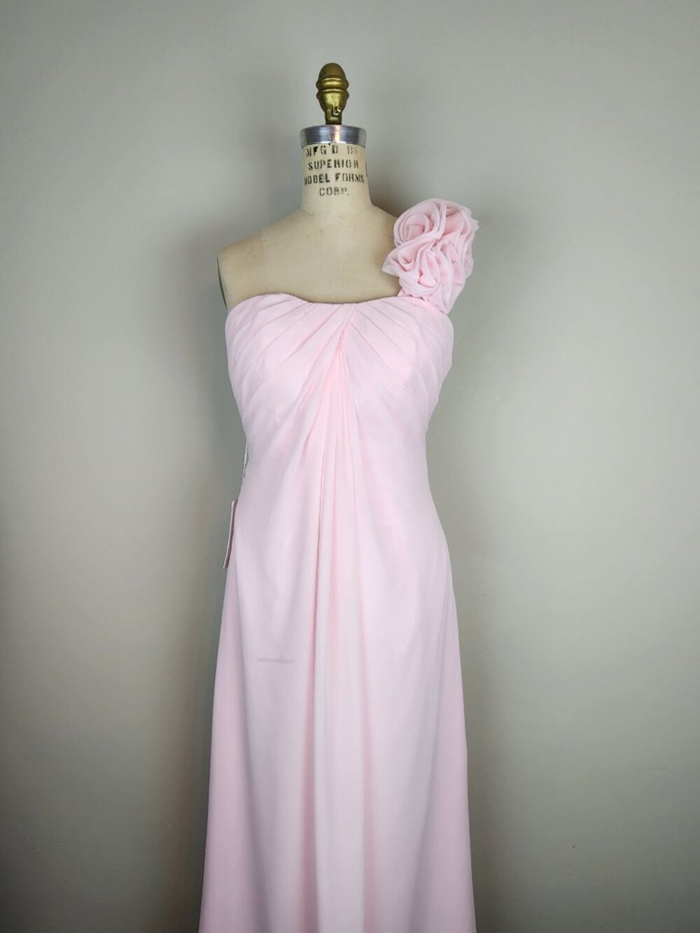 Maternity Pale Pink Long Chiffon Formal Gown Rose on One Shoulder Size 8/10 NEW